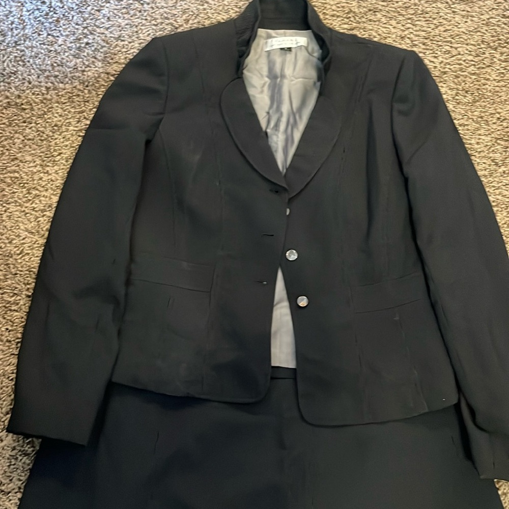 Tahari Skirt Suit